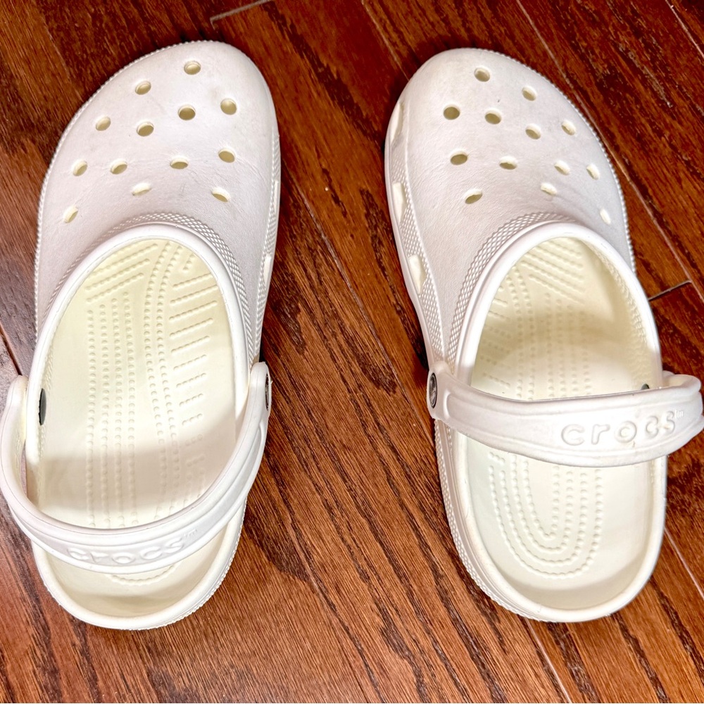 Crocs Classic White Clogs Versatile Lightweight C… - image 5